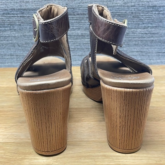 Dansko Demetra Sandals Women US 11.5 EU 42 Brown Leather Cutout Block Heel Clogs main image 5